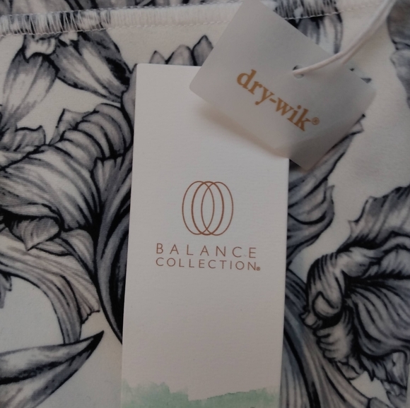 Balance Collection Size Small NWT  Tights/Leggings $30 - Picture 2 of 4